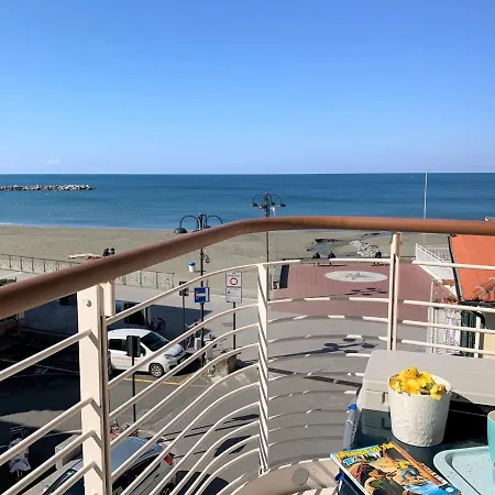 Vacanze Miramare Apartman Levanto